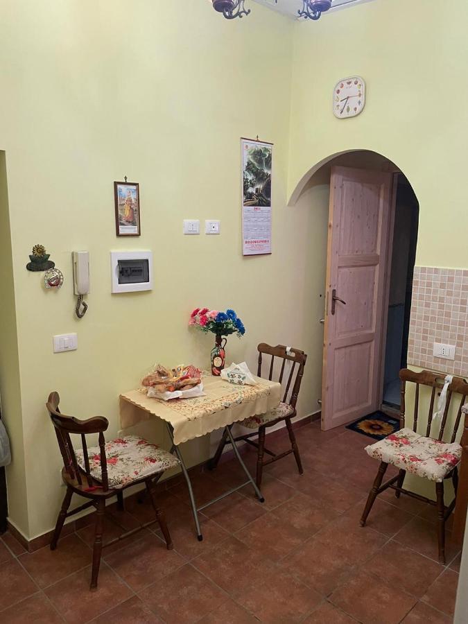 רונצ'יליונה Appartamentino Di Corso Umberto מראה חיצוני תמונה